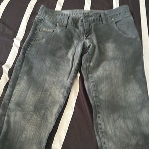 Rusty skinny pants with zipper size 0 but fits 0-3